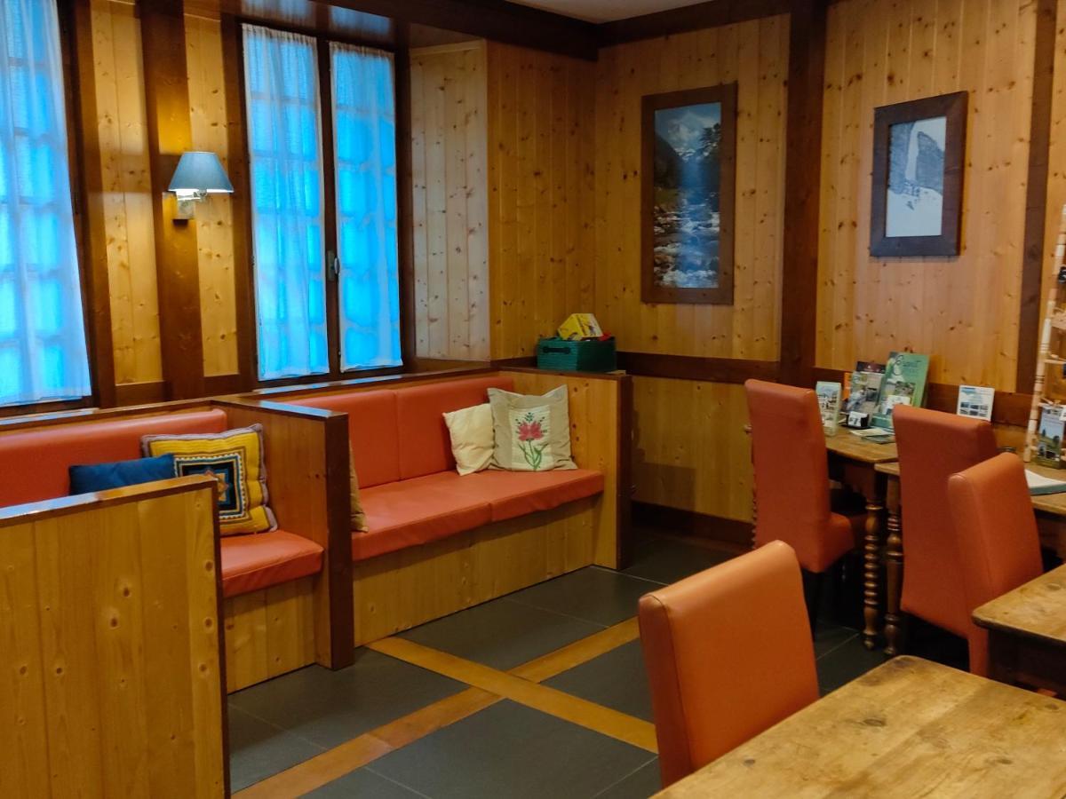 Gite Beau Soleil Hostel โกเตอเรต์ ภายนอก รูปภาพ